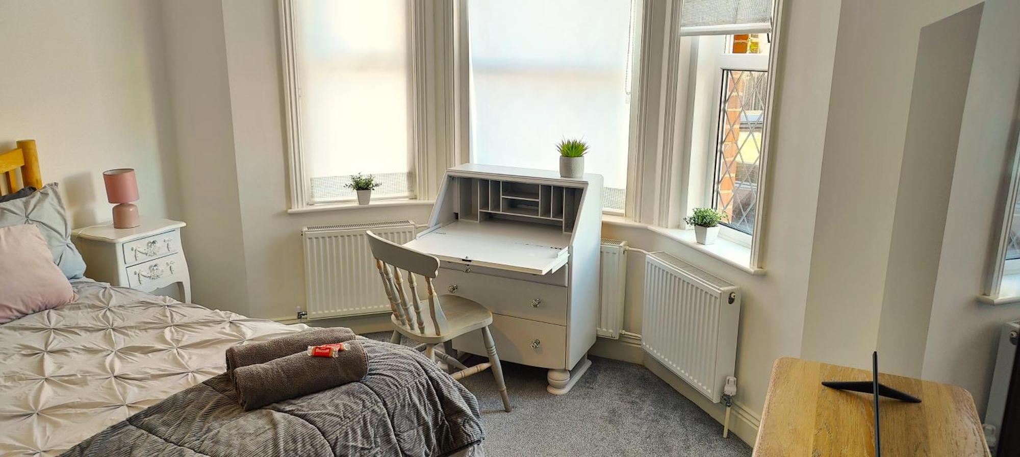 Cosy Bee And Apartment Bournemouth Esterno foto